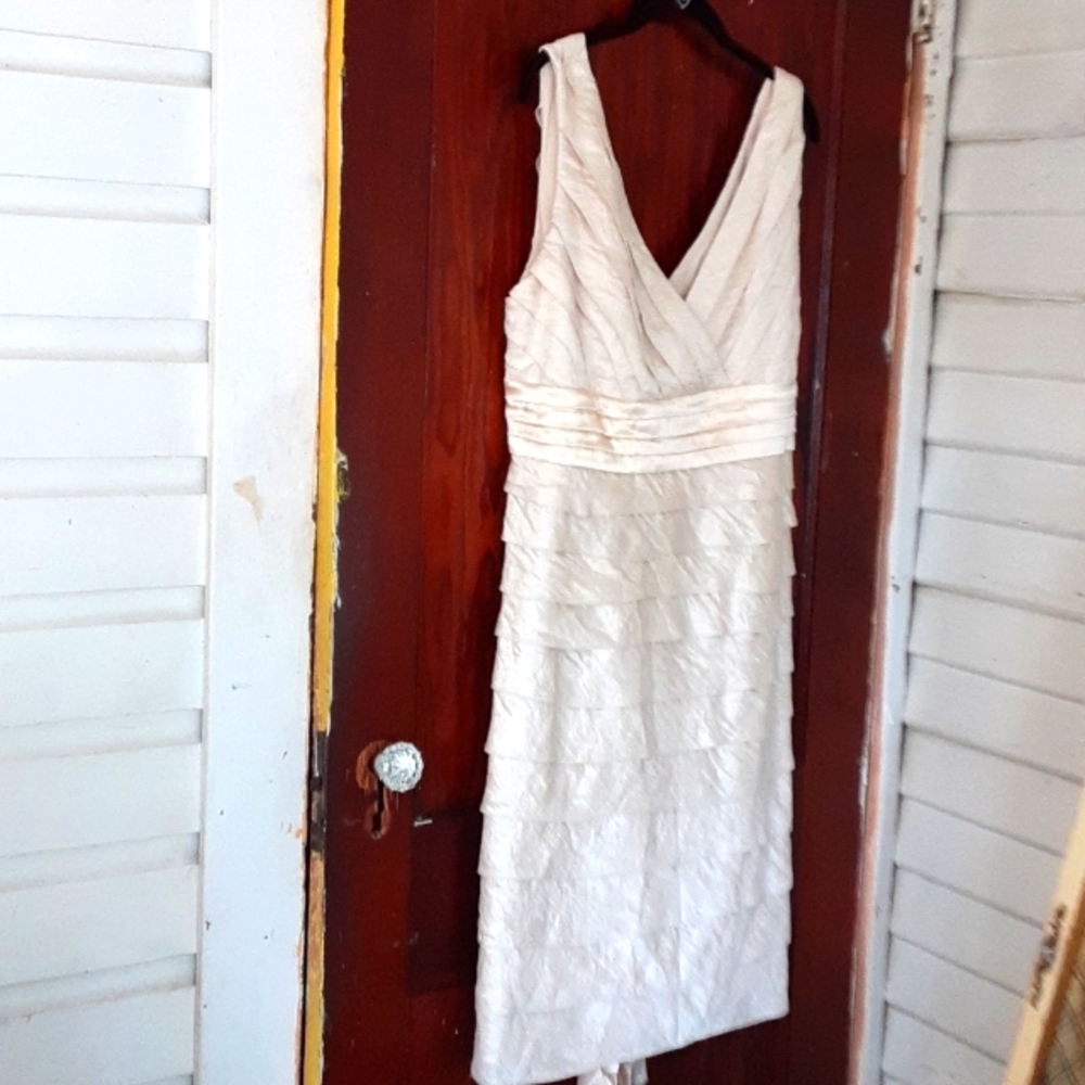 Adrianna Papell Woman sz 18W Grecian goddess dress NWT pit 21 inches cream